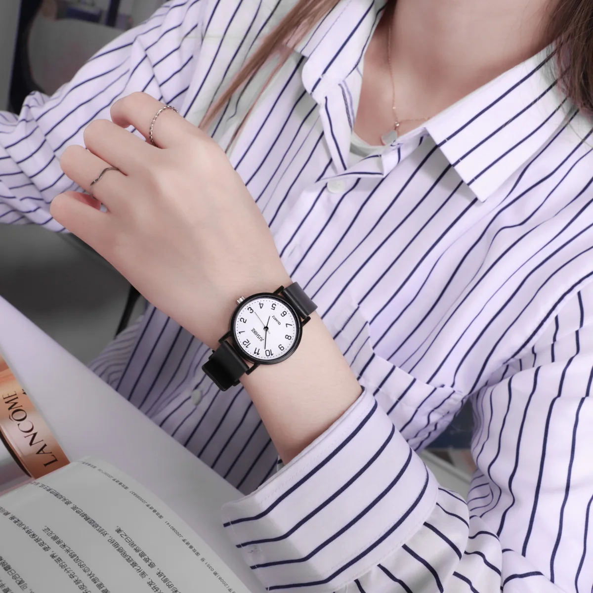 Simple Black Watch Quartz Watc - огляд і ціна Ladies Luxury Watch